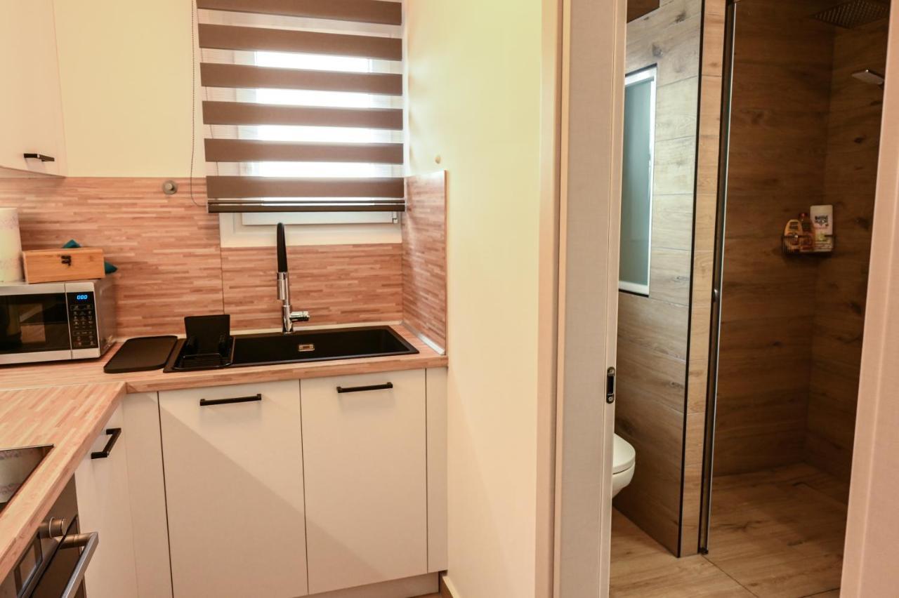 Larisa Hospitality I - Roof Top Apartment - With Free Parking Экстерьер фото