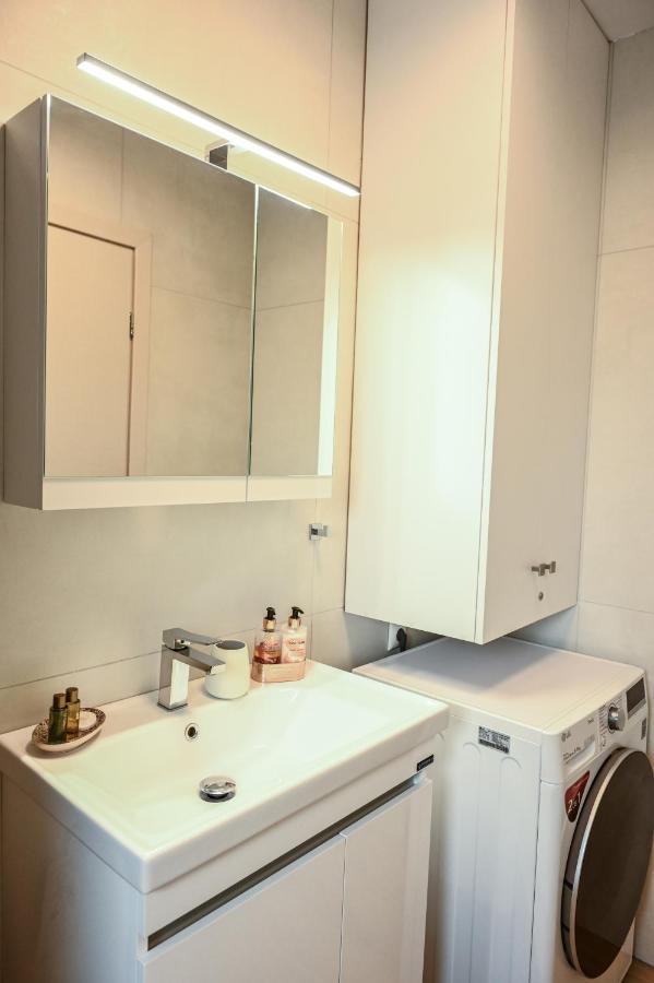 Larisa Hospitality I - Roof Top Apartment - With Free Parking Экстерьер фото
